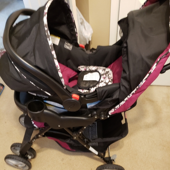Car seat & Stroller (Click Connect) - Picture 4 of 4